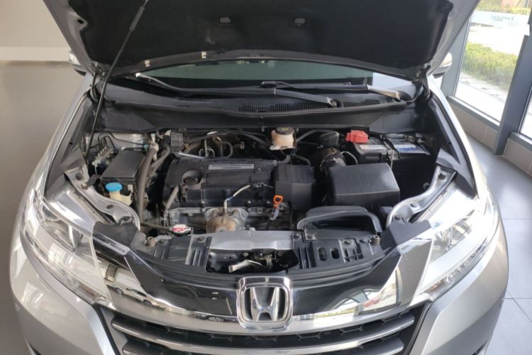 Used Honda Odyssey 2017 2.4L Luxury Edition Engine Bay