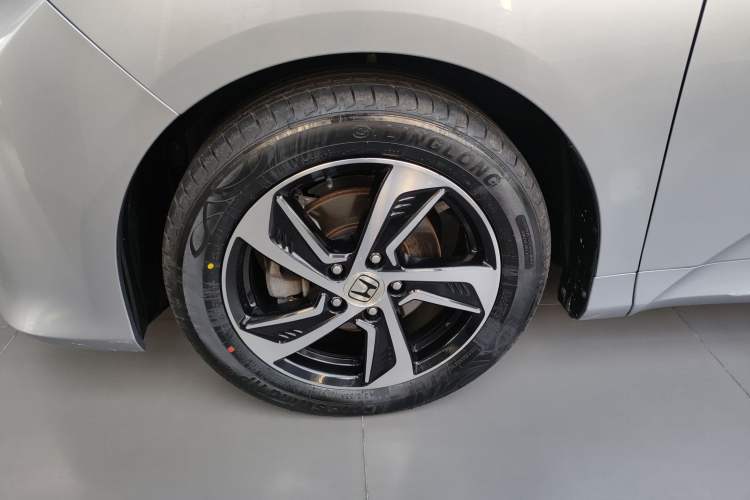 Used Honda Odyssey 2017 2.4L Luxury Edition Left Front Wheel Hub