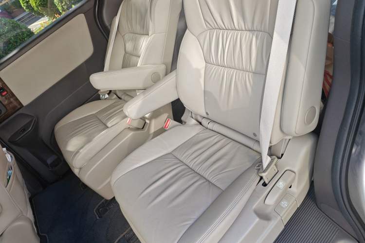Used Honda Odyssey 2017 2.4L Smart Edition Left Rear Seat
