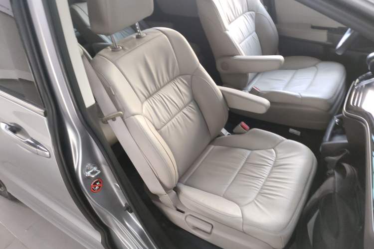 Used Honda Odyssey 2017 2.4L Luxury Edition Right Front Seat