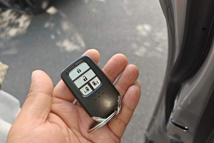 Used Honda Odyssey 2017 2.4L Smart Edition Vehicle Key