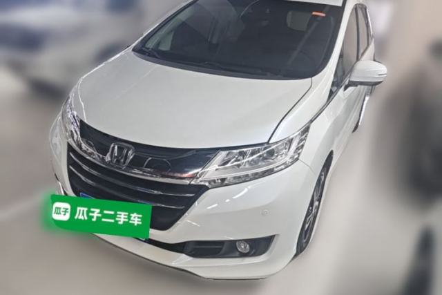 Ojetý Honda Odyssey 2017 2.4L Luxury Edition