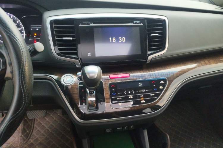 Used Honda Odyssey 2017 2.4L Smart Edition Audio And AC Panel