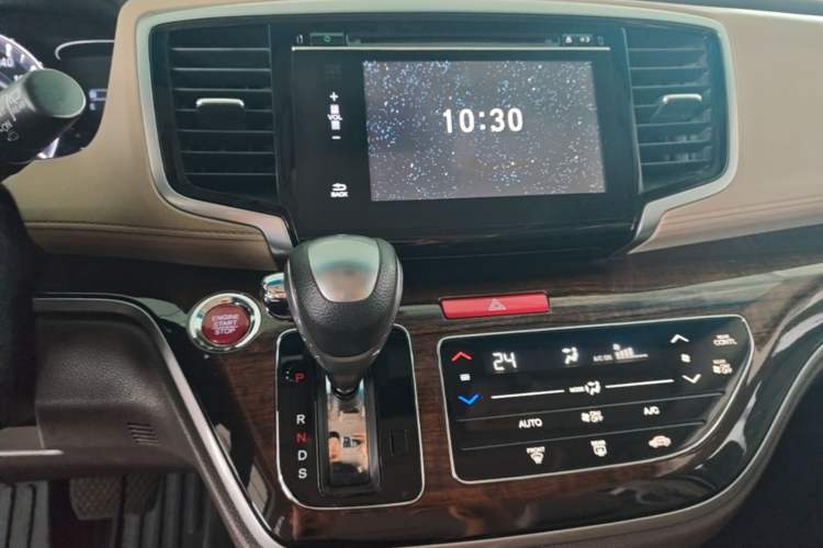 Used Honda Odyssey 2017 2.4L Luxury Edition Audio And AC Panel