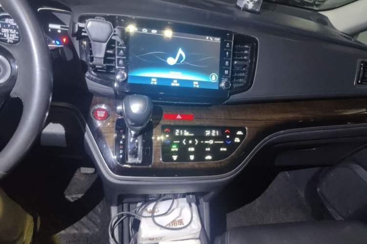 Used Honda Odyssey 2017 2.4L Smart Edition Audio And AC Panel