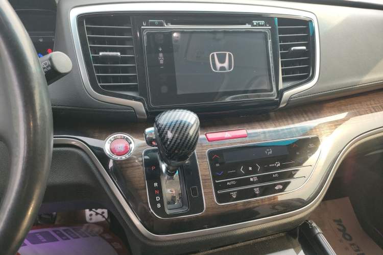 Used Honda Odyssey 2017 2.4L Smart Edition Audio And AC Panel