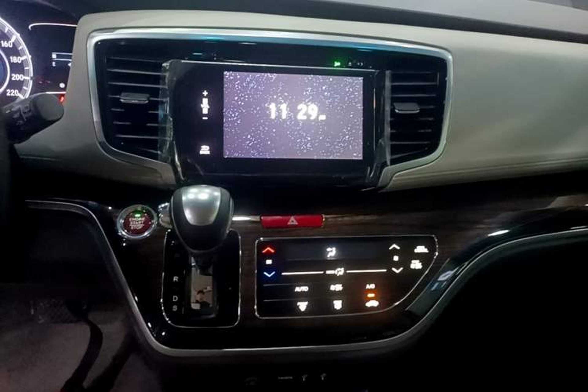 Used Honda Odyssey 2017 2.4L Luxury Edition Audio And AC Panel