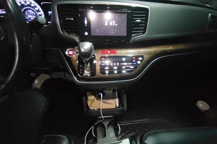 Used Honda Odyssey 2017 2.4L Smart Edition Audio And AC Panel