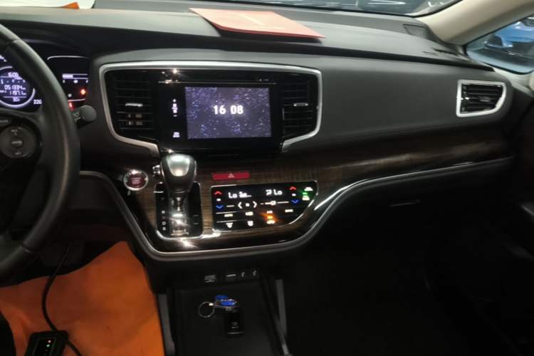 Used Honda Odyssey 2017 2.4L Smart Edition Audio And AC Panel
