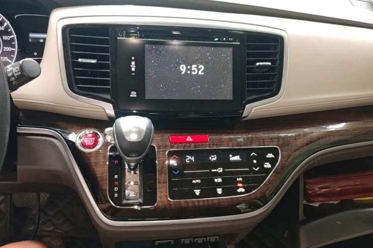 Used Honda Odyssey 2017 2.4L Luxury Edition Audio And AC Panel