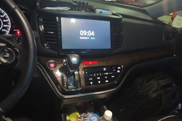 Used Honda Odyssey 2017 2.4L Smart Edition Audio And AC Panel