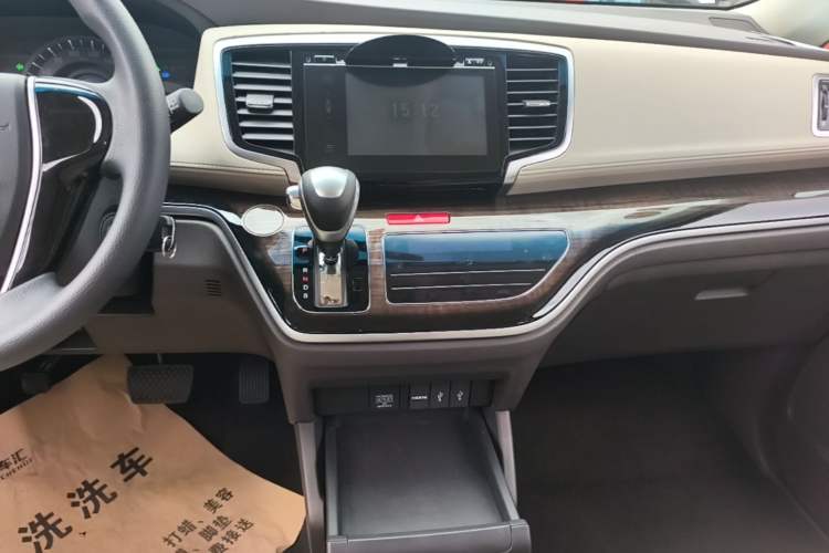 Used Honda Odyssey 2017 2.4L Comfort Edition Audio And AC Panel