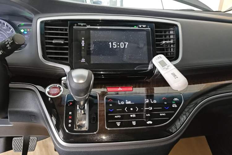 Used Honda Odyssey 2017 2.4L Smart Edition Audio And AC Panel
