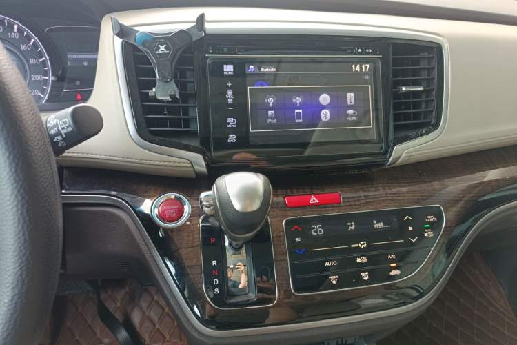 Used Honda Odyssey 2017 2.4L Luxury Edition Audio And AC Panel