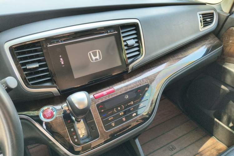 Used Honda Odyssey 2017 2.4L Smart Edition Audio And AC Panel