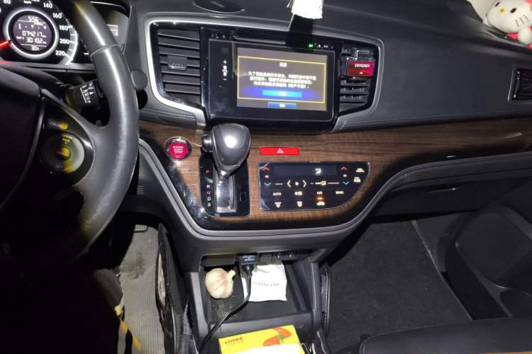 Used Honda Odyssey 2017 2.4L Smart Edition Audio And AC Panel