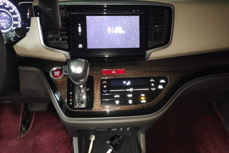 Used Honda Odyssey 2017 2.4L Luxury Edition Audio And AC Panel