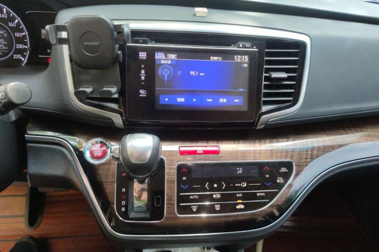 Used Honda Odyssey 2017 2.4L Smart Edition Audio And AC Panel