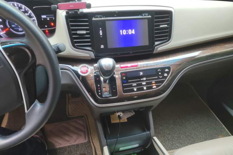 Used Honda Odyssey 2017 2.4L Luxury Edition Audio And AC Panel