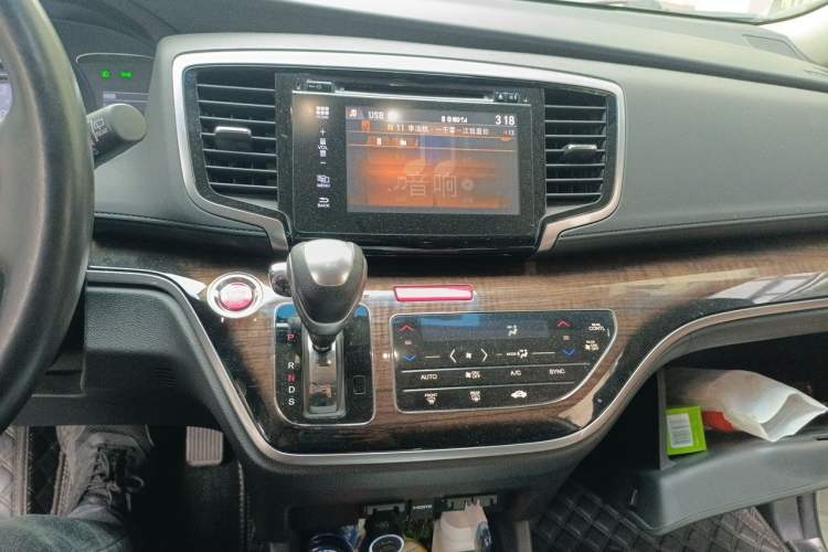 Used Honda Odyssey 2017 2.4L Smart Edition Audio And AC Panel