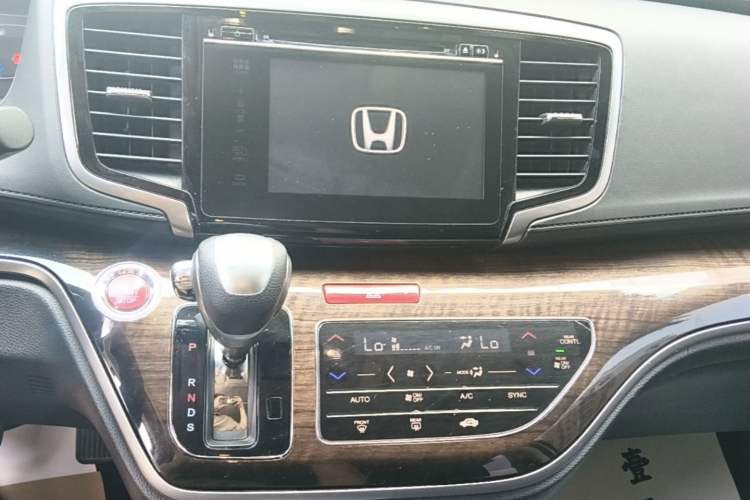 Used Honda Odyssey 2017 2.4L Smart Edition Audio And AC Panel