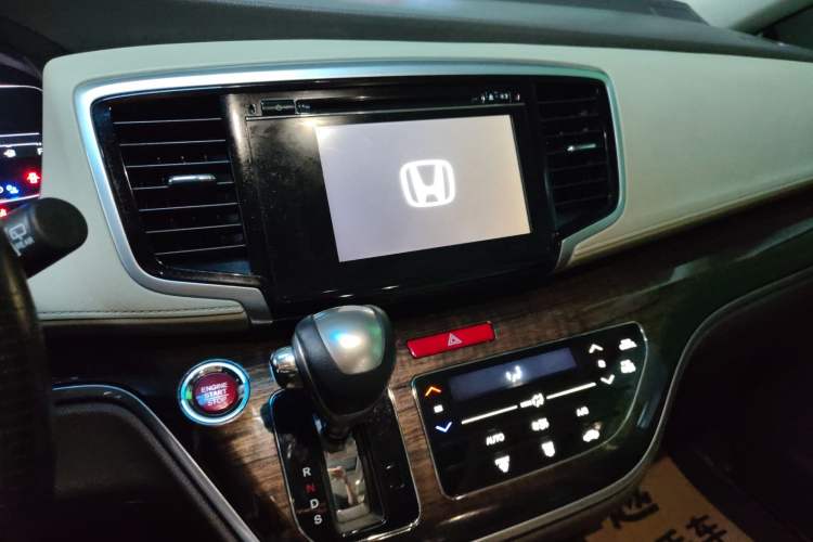 Used Honda Odyssey 2017 2.4L Luxury Edition Audio And AC Panel