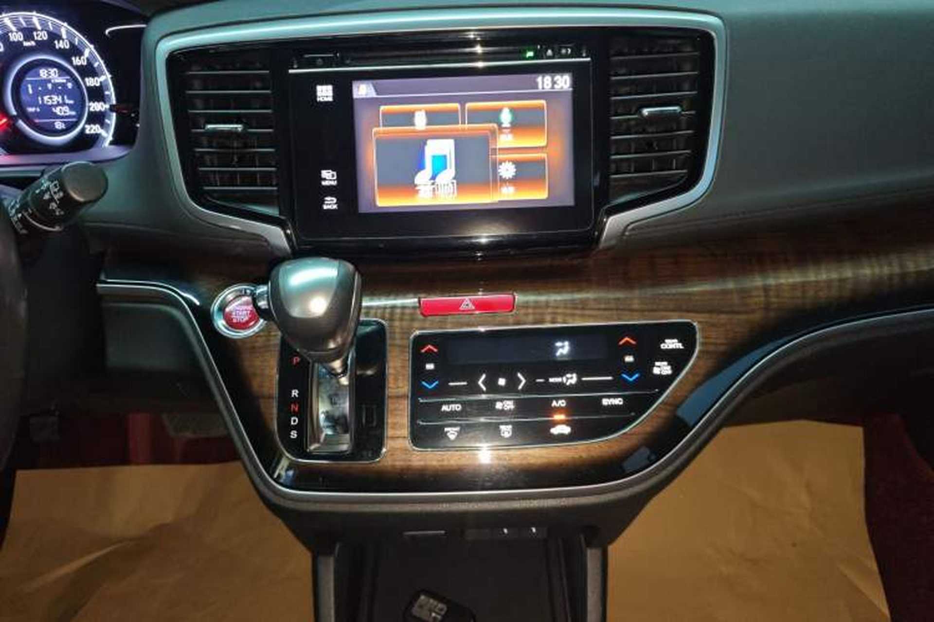 Used Honda Odyssey 2017 2.4L Smart Edition Audio And AC Panel