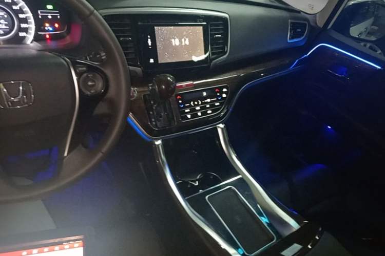 Used Honda Odyssey 2017 2.4L Smart Edition Audio And AC Panel
