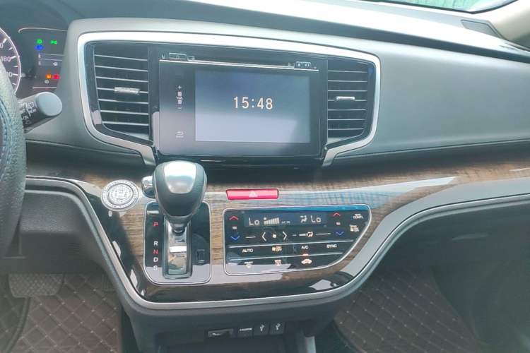 Used Honda Odyssey 2017 2.4L Smart Edition Audio And AC Panel