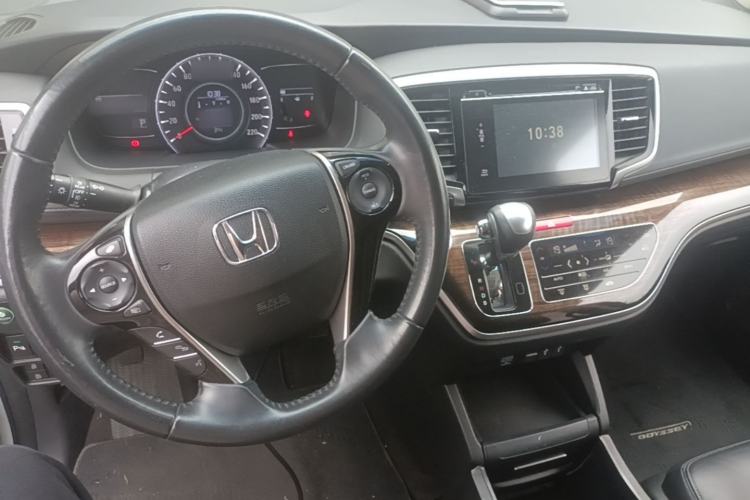 Used Honda Odyssey 2017 2.4L Smart Edition Center Console