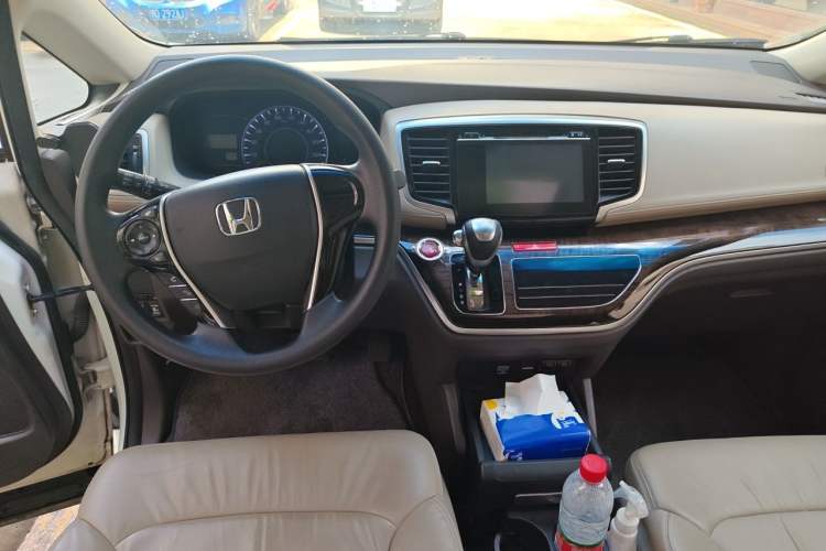 Used Honda Odyssey 2017 2.4L Luxury Edition Center Console