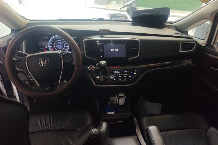 Used Honda Odyssey 2017 2.4L Smart Edition Center Console