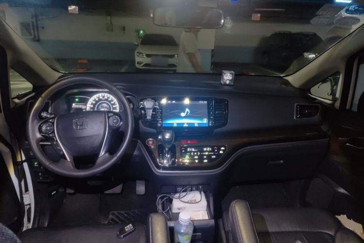 Used Honda Odyssey 2017 2.4L Smart Edition Center Console