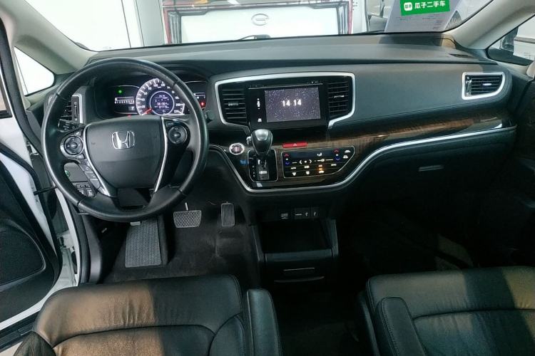 Used Honda Odyssey 2017 2.4L Smart Edition Center Console