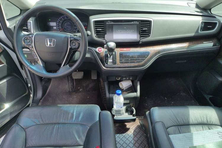 Used Honda Odyssey 2017 2.4L Smart Edition Center Console