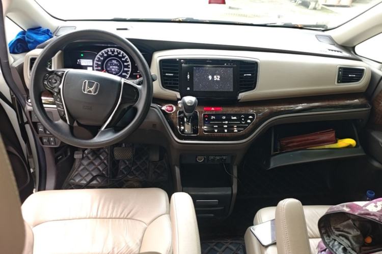 Used Honda Odyssey 2017 2.4L Luxury Edition Center Console