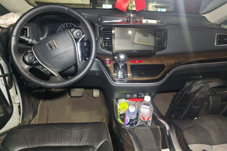 Used Honda Odyssey 2017 2.4L Smart Edition Center Console