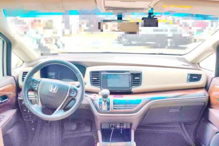 Used Honda Odyssey 2017 2.4L Luxury Edition Center Console