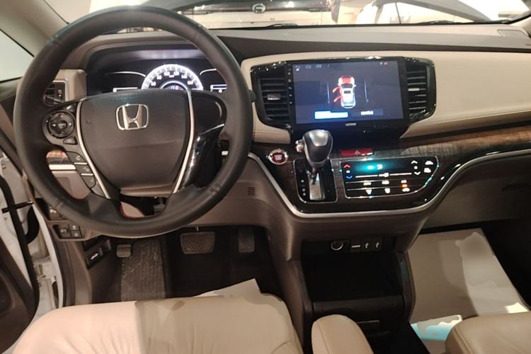 Used Honda Odyssey 2017 2.4L Luxury Edition Center Console