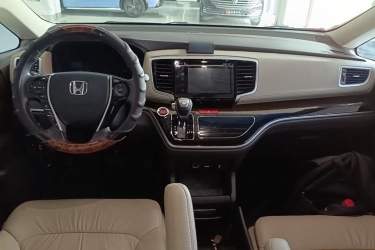 Used Honda Odyssey 2017 2.4L Smart Edition Center Console