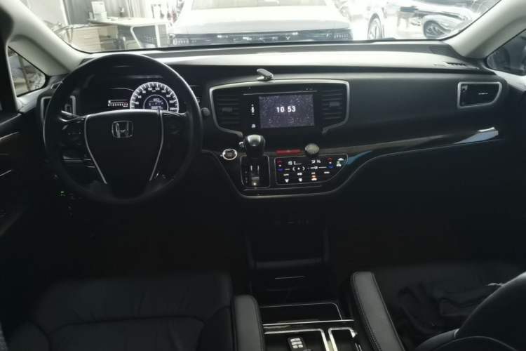 Used Honda Odyssey 2017 2.4L Smart Edition Center Console