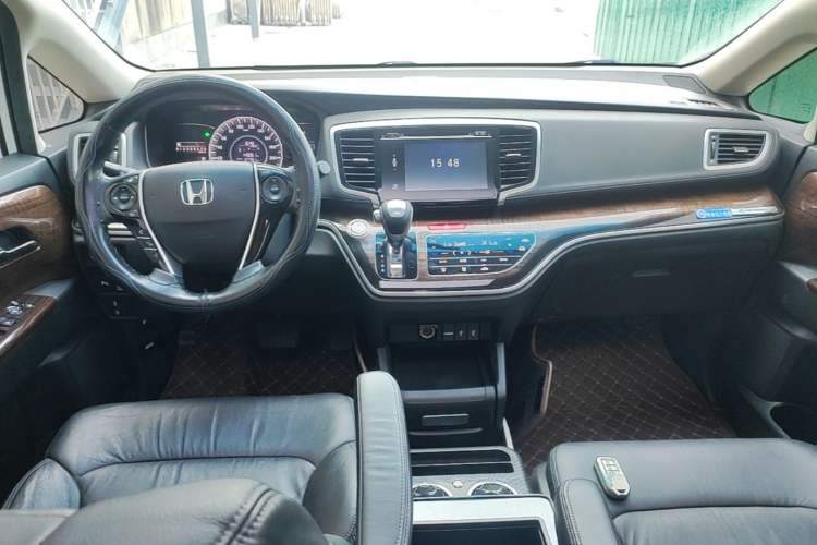 Used Honda Odyssey 2017 2.4L Smart Edition Center Console