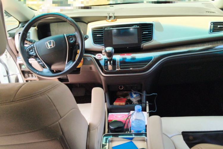 Used Honda Odyssey 2017 2.4L Smart Edition Center Console