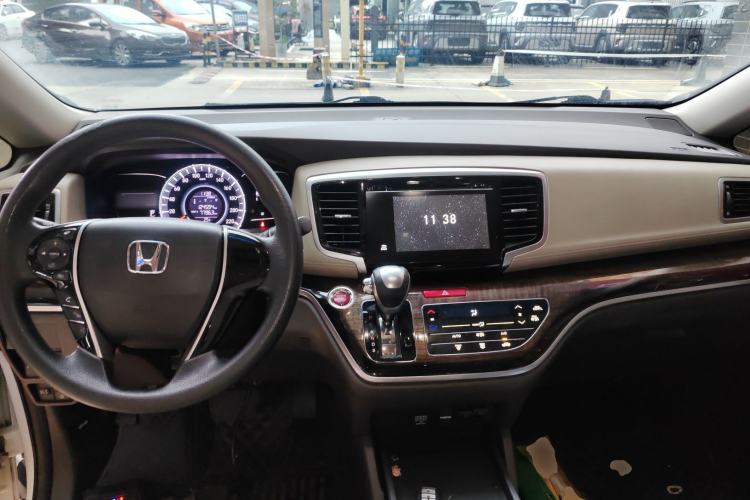 Used Honda Odyssey 2017 2.4L Luxury Edition Center Console