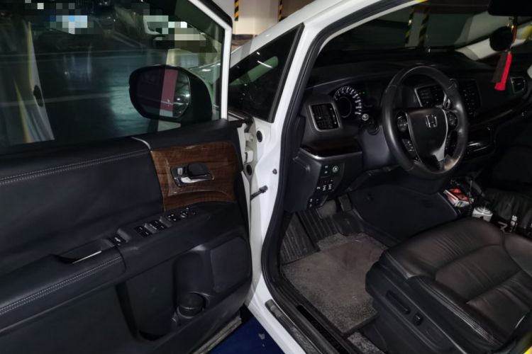 Used Honda Odyssey 2017 2.4L Supreme Edition Driver Seat