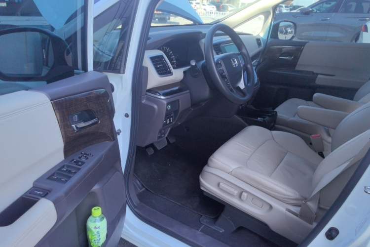 Used Honda Odyssey 2017 2.4L Luxury Edition Driver Seat