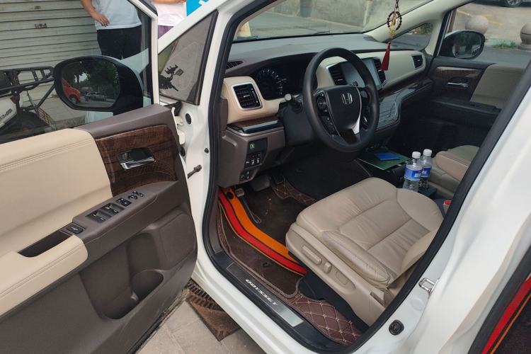 Used Honda Odyssey 2017 2.4L Luxury Edition Driver Seat