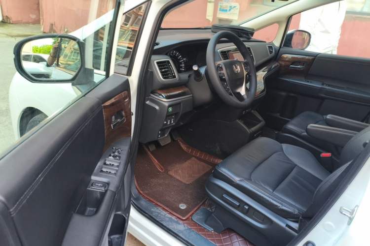Used Honda Odyssey 2017 2.4L Smart Edition Driver Seat