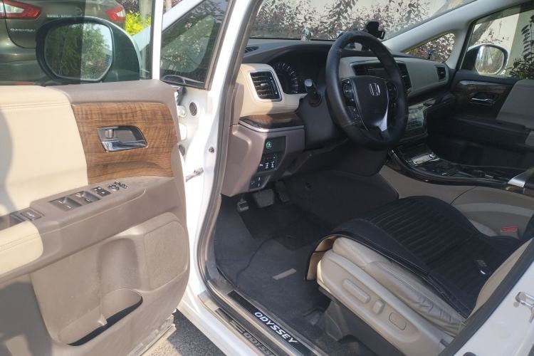 Used Honda Odyssey 2017 2.4L Luxury Edition Driver Seat