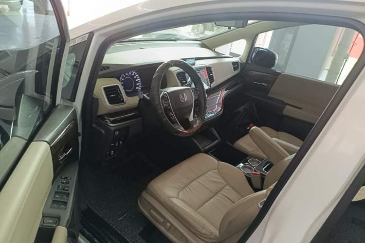 Used Honda Odyssey 2017 2.4L Smart Edition Driver Seat